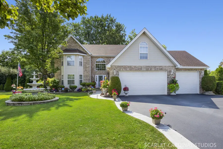 1115 Marcella Ln, West Chicago, IL 60185-5061