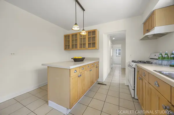 532 E Hawthorne Blvd, Wheaton, IL 60187-3626