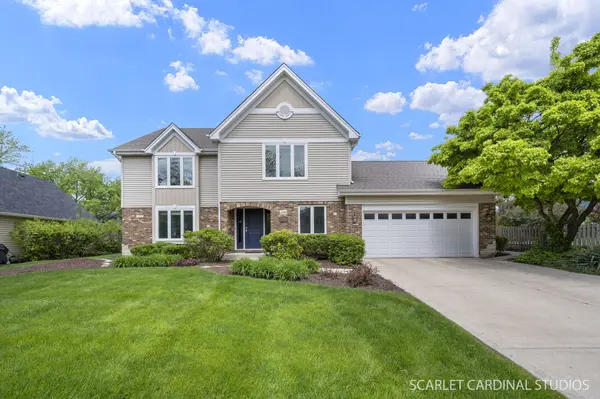 2010 Canterbury Pl, Wheaton, IL 60189-8114