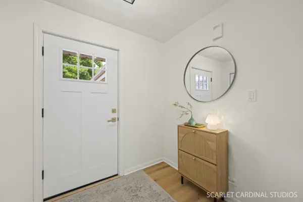 1110 S Fernandez Ave, Arlington Heights, IL 60005-3039