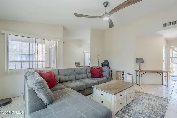 215 N Redcoat Lane, Tucson, AZ 85748