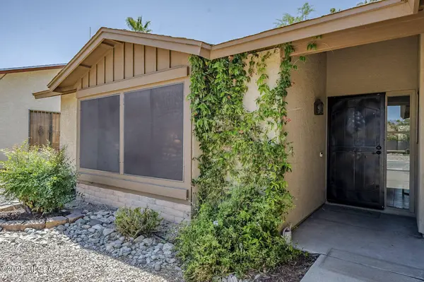 215 N Redcoat Lane, Tucson, AZ 85748