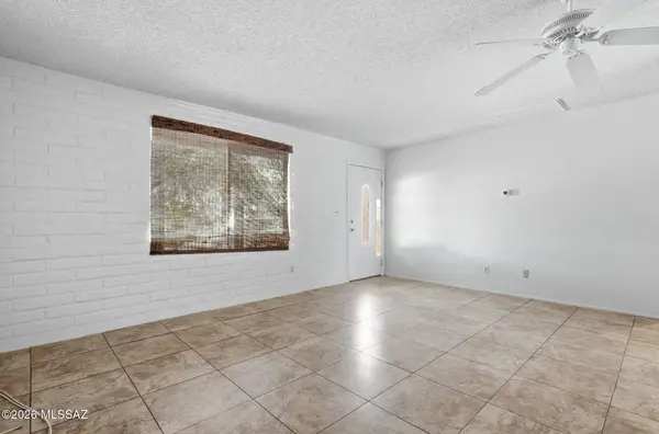 9871 E Sellarole Rd, Tucson, AZ 85730