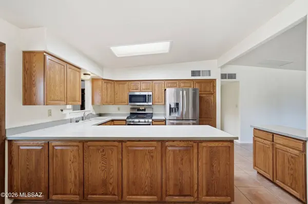 1125 E Kleindale Rd, Tucson, AZ 85719