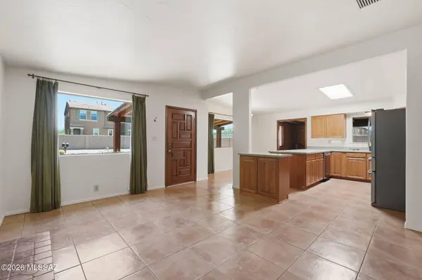1125 E Kleindale Rd, Tucson, AZ 85719