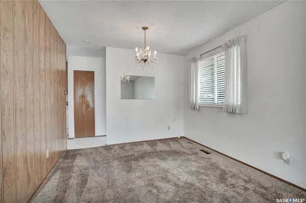 225 Campion CRESCENT, Saskatoon, SK S7H 3T8