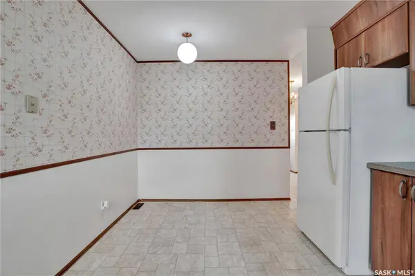 225 Campion CRESCENT, Saskatoon, SK S7H 3T8