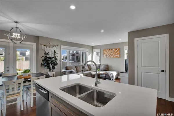 251 Underhill WAY, Saskatoon, SK S7V 0M9