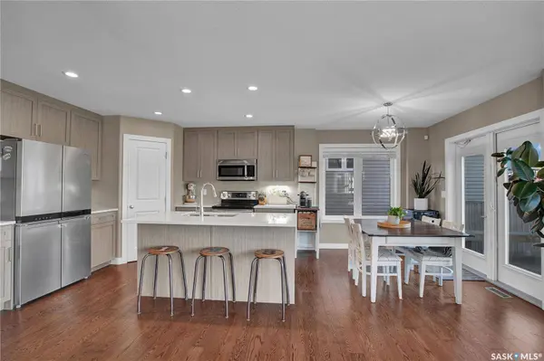 251 Underhill WAY, Saskatoon, SK S7V 0M9