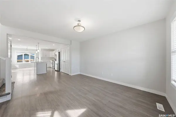 139 Stilling MEWS, Saskatoon, SK S7V 0P4