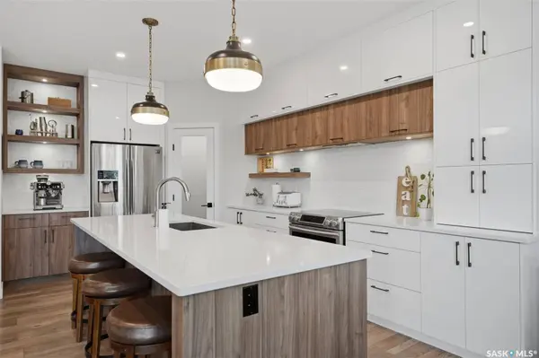 566 Bolstad TURN, Saskatoon, SK S7W 0X9