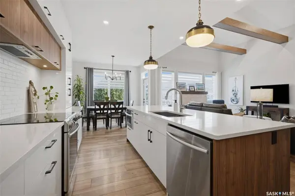 566 Bolstad TURN, Saskatoon, SK S7W 0X9
