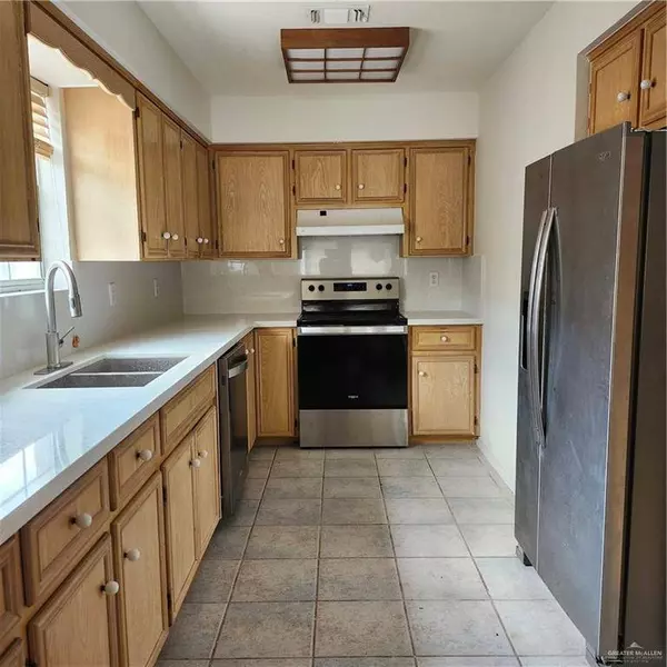 419 Country Club DR, Alamo, TX 78516