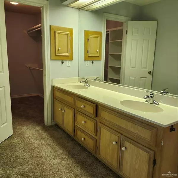 419 Country Club DR, Alamo, TX 78516