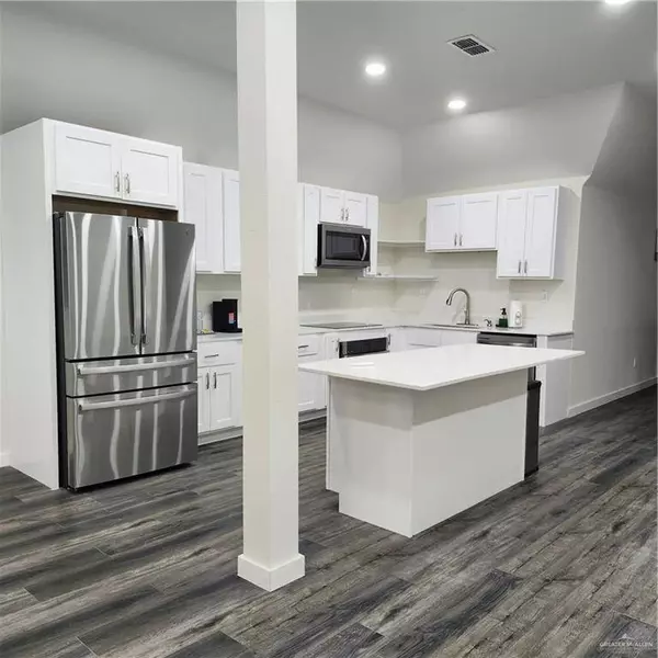 2914 Chateau ST, Edinburg, TX 78539