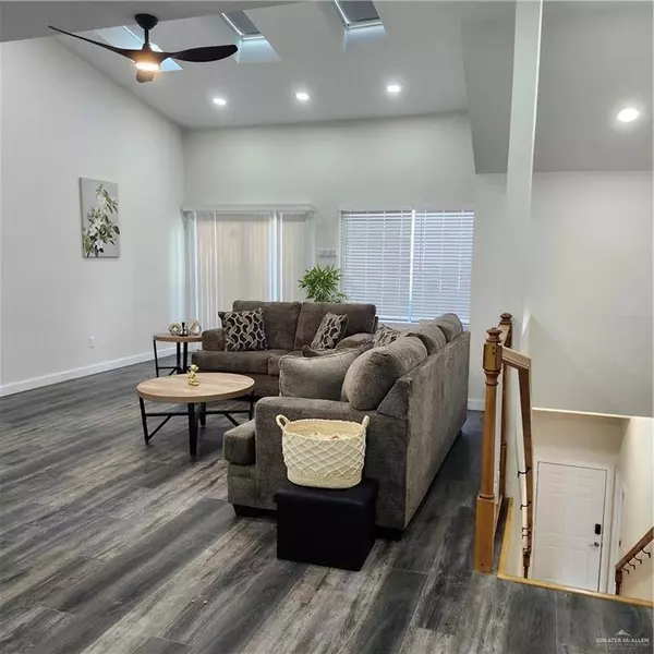 2914 Chateau ST, Edinburg, TX 78539