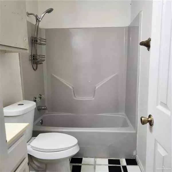 2205 Kimberly LN #A, Edinburg, TX 78539