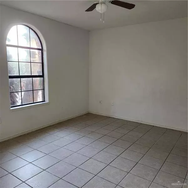 2205 Kimberly LN #A, Edinburg, TX 78539