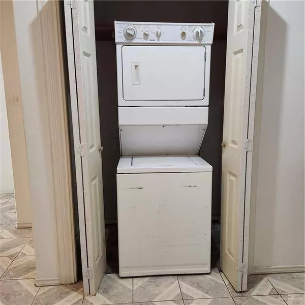 2205 Kimberly LN #A, Edinburg, TX 78539