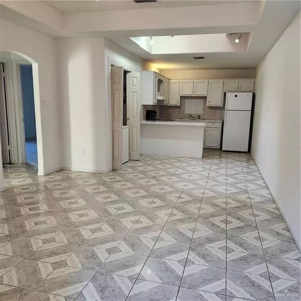 2205 Kimberly LN #A, Edinburg, TX 78539