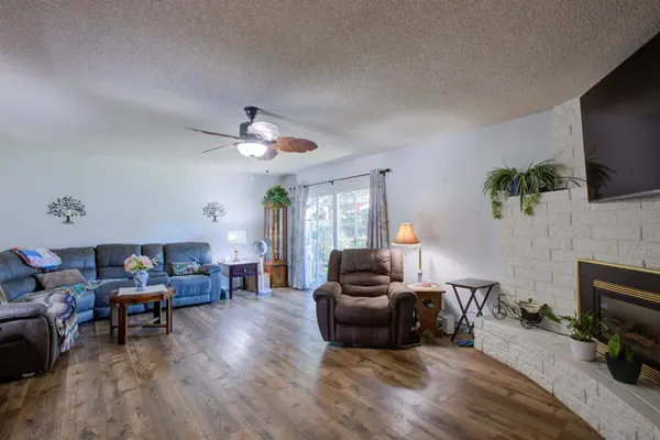 105 Gill WAY, Chowchilla, CA 93610
