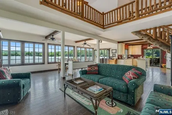 19 Division LN, Byram, NJ 07821