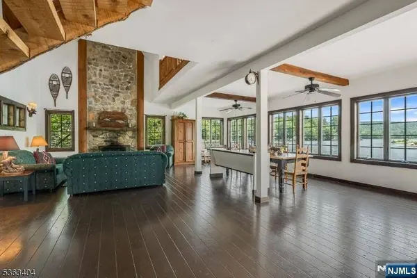 19 Division LN, Byram, NJ 07821