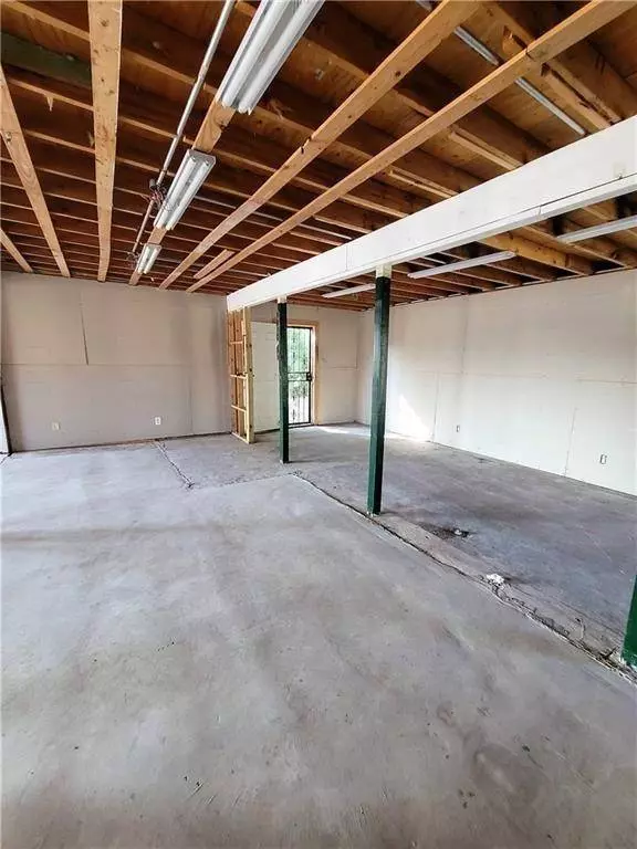 1402 S Washington ST, Beeville, TX 78102