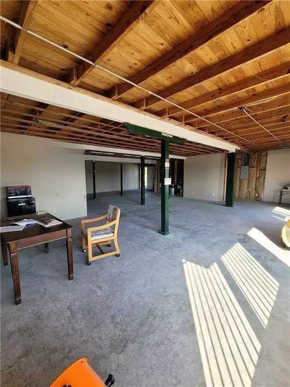 1402 S Washington ST, Beeville, TX 78102