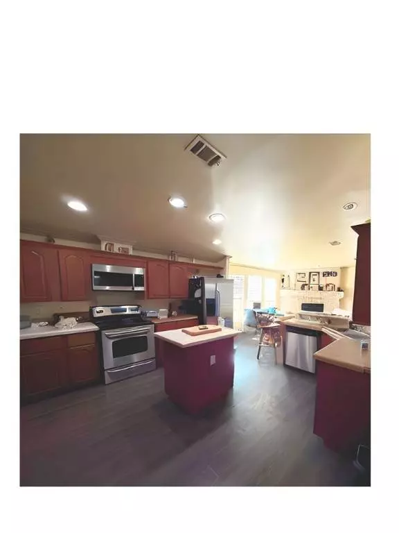 7100 County Road 4167, Portland, TX 78374