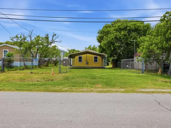 207 N 11th ST, Fulton, TX 78358
