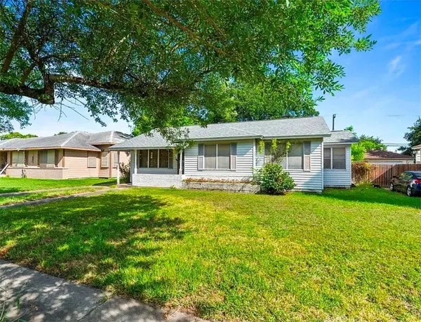 1014 Barracuda PL, Corpus Christi, TX 78411