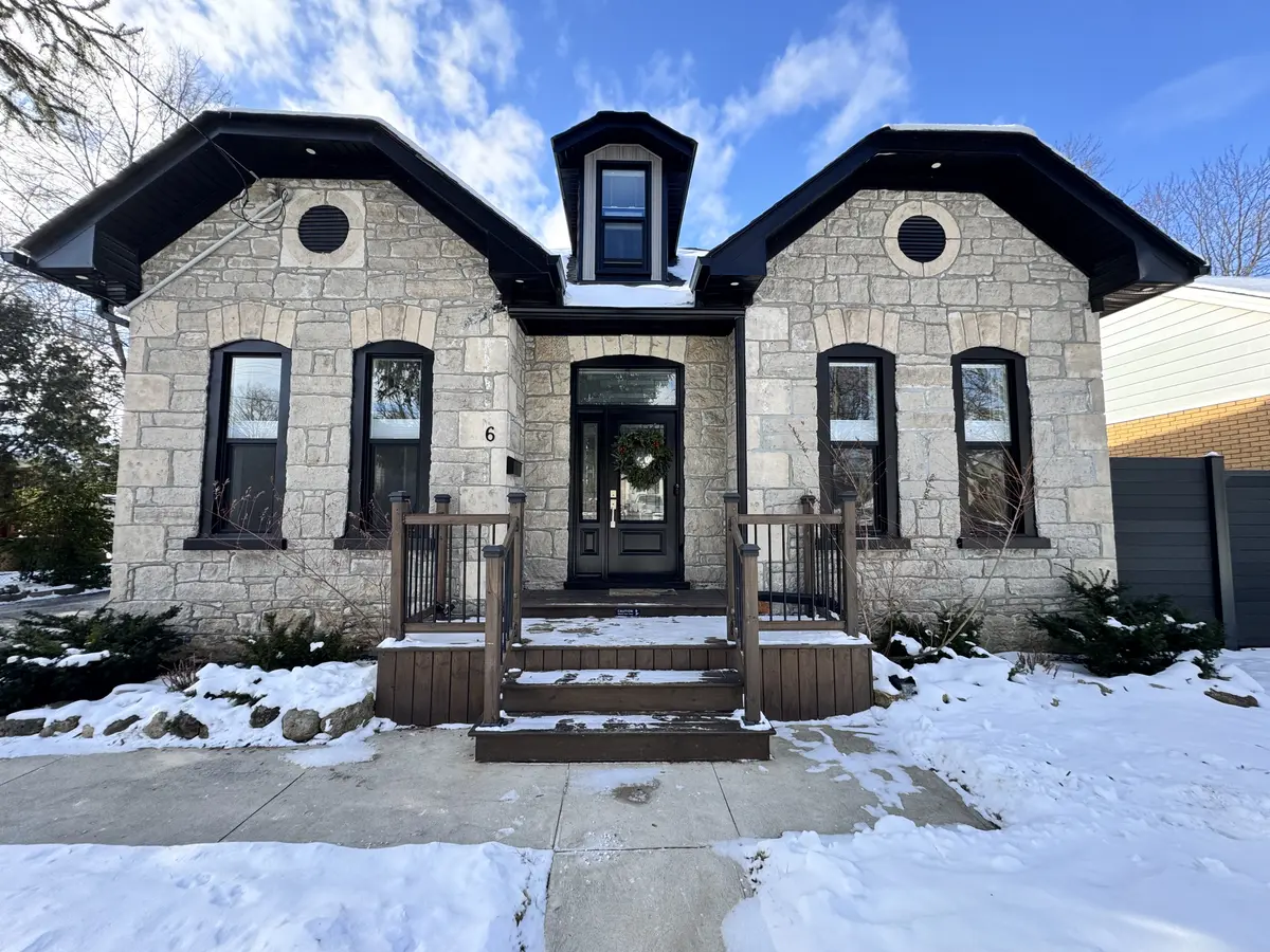 6 Elgin St N, Cambridge, ON N1R 5G7