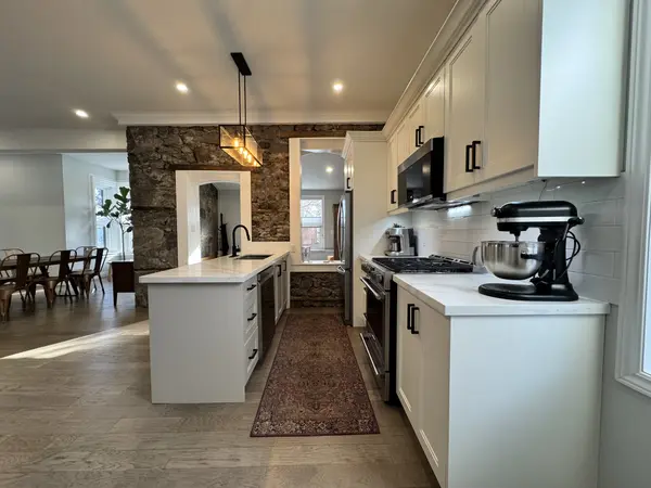 6 Elgin St N, Cambridge, ON N1R 5G7