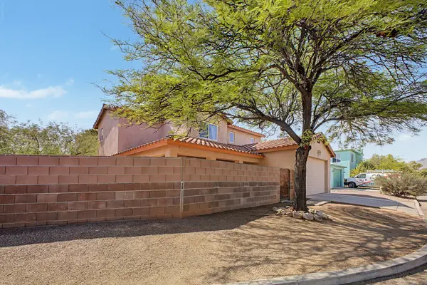 3819 N Look Backridge Pl, Tucson, AZ 85719-1440