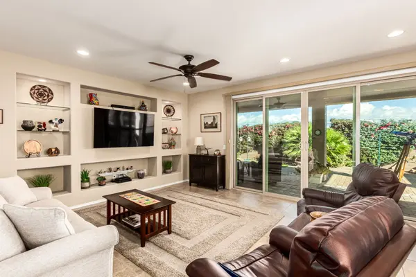 10071 S Black Surrey Dr, Vail, AZ 85641-5941