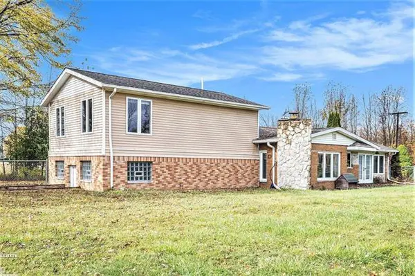 11377 Hill Rd, Riley Twp, MI 48041-2005