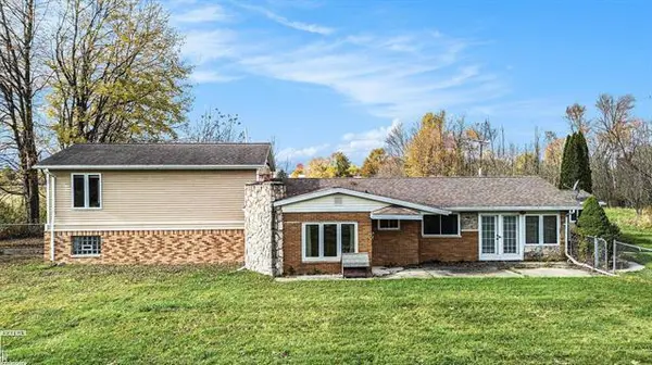 11377 Hill Rd, Riley Twp, MI 48041-2005