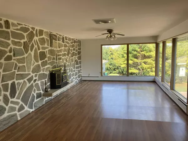 638 Vine Street, West Bend, WI 53095