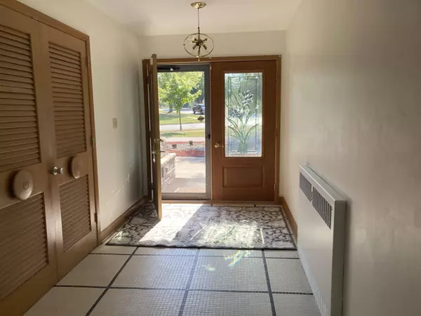 638 Vine Street, West Bend, WI 53095