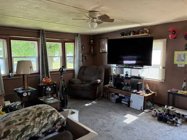 101 Falling Creek Drive #101, Janesville, WI 53548