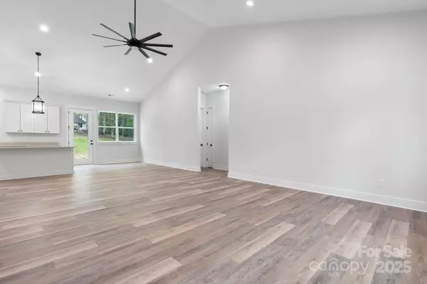 2045 Cordia CIR, Newton, NC 28658