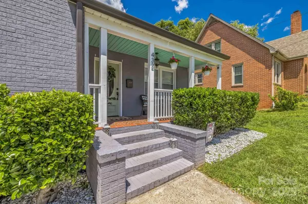 432 4th Street PL SW, Hickory, NC 28602