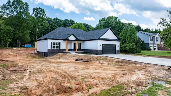 2333 Ellen ST, Great Falls, NC 28603