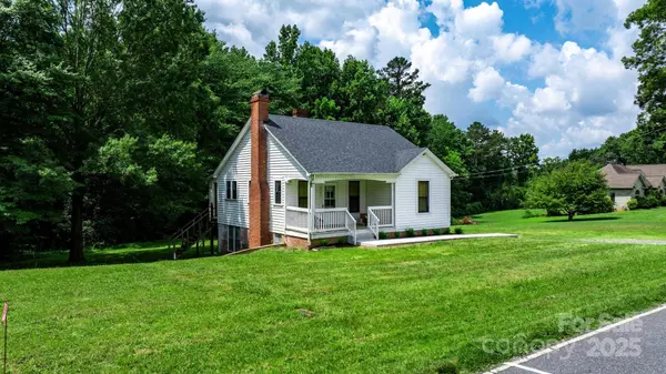 2704 Kool Park RD NE, Hickory, NC 28601