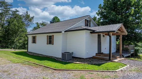 4921 Mccall Town RD, Granite Falls, NC 28630