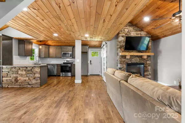 4921 Mccall Town RD, Granite Falls, NC 28630