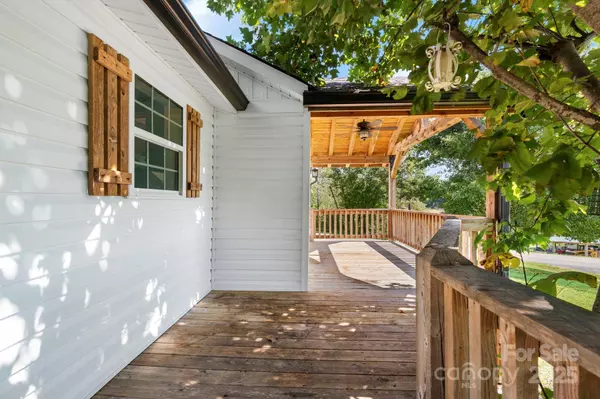 4921 Mccall Town RD, Granite Falls, NC 28630