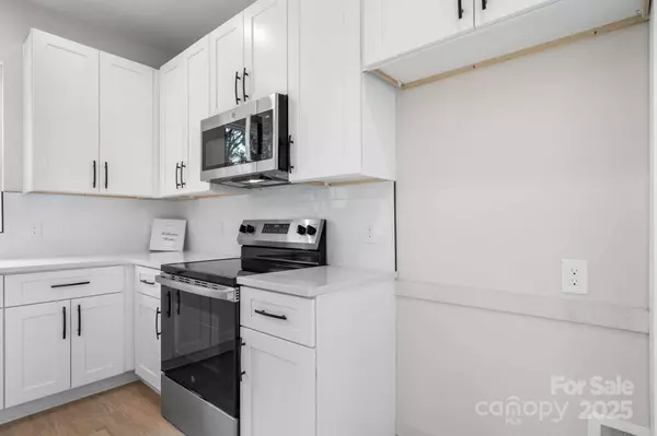 1888 Sigmon Dairy RD, Newton, NC 28658