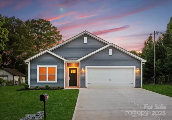 2940 21st Street LN NE, Hickory, NC 28601